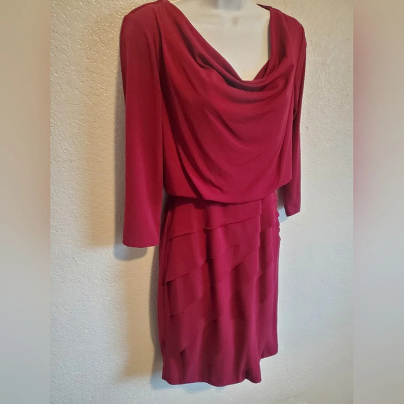 💚5/$25 London Times Burgundy Draped Stretchy Mini Dress Size 4 - Picture 3 of 8